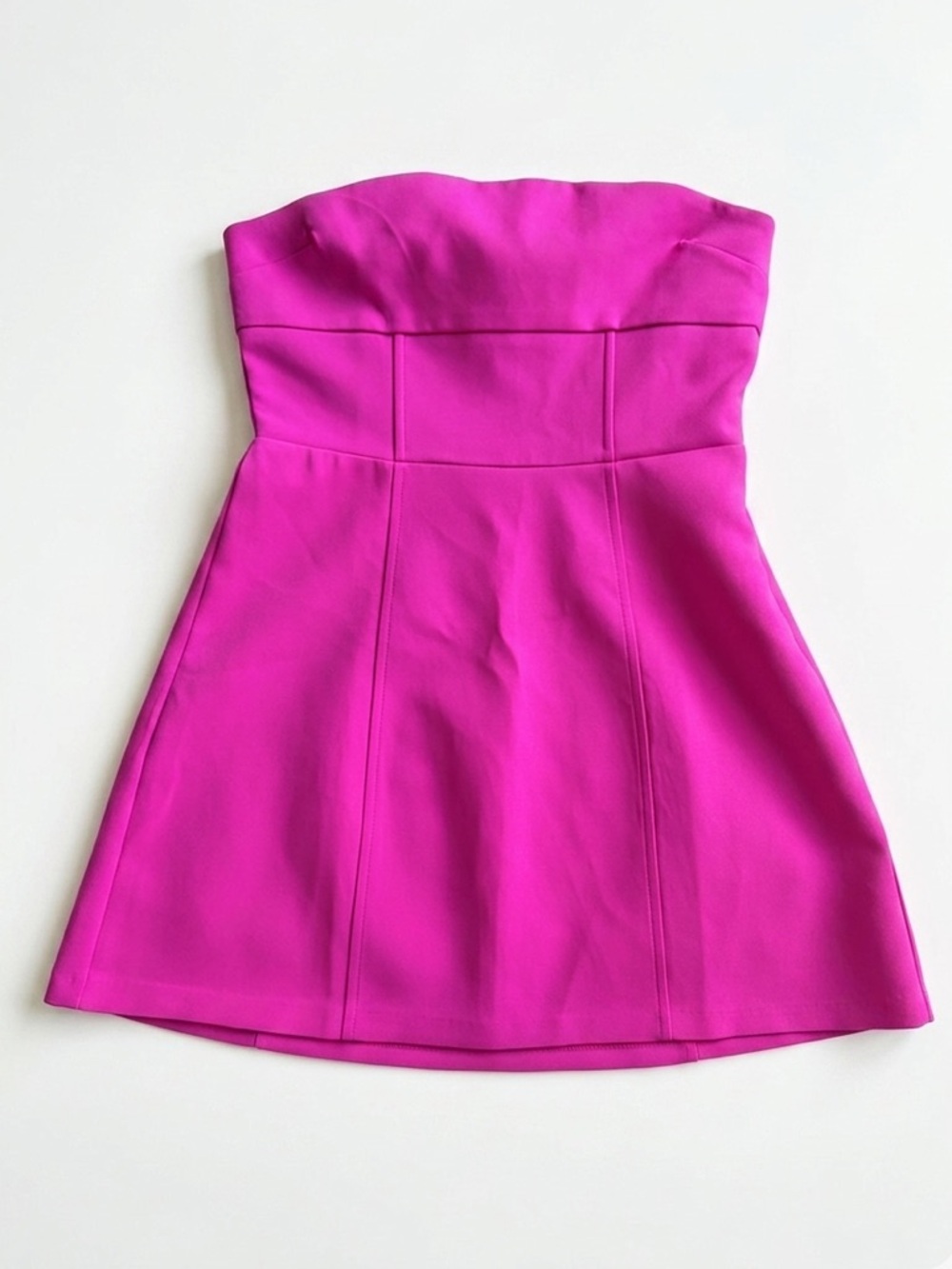 NWT TCEC Sealed With A Bow Mini Dress, Size Medium